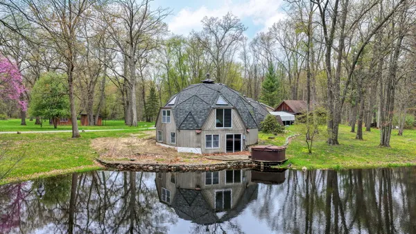 $699,900 | 5576 South M 52, Stockbridge, MI 49285