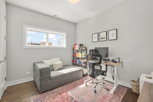 $3,750 | 1621 North Humboldt Boulevard, Unit 2S, Chicago, IL 60647