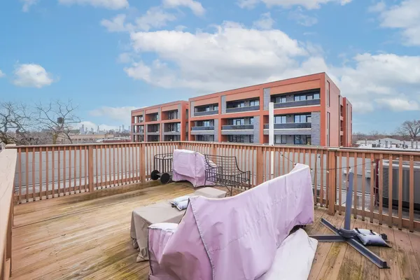 $3,750 | 1621 North Humboldt Boulevard, Unit 2S, Chicago, IL 60647
