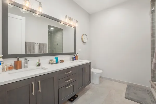 $3,750 | 1621 North Humboldt Boulevard, Unit 2S, Chicago, IL 60647