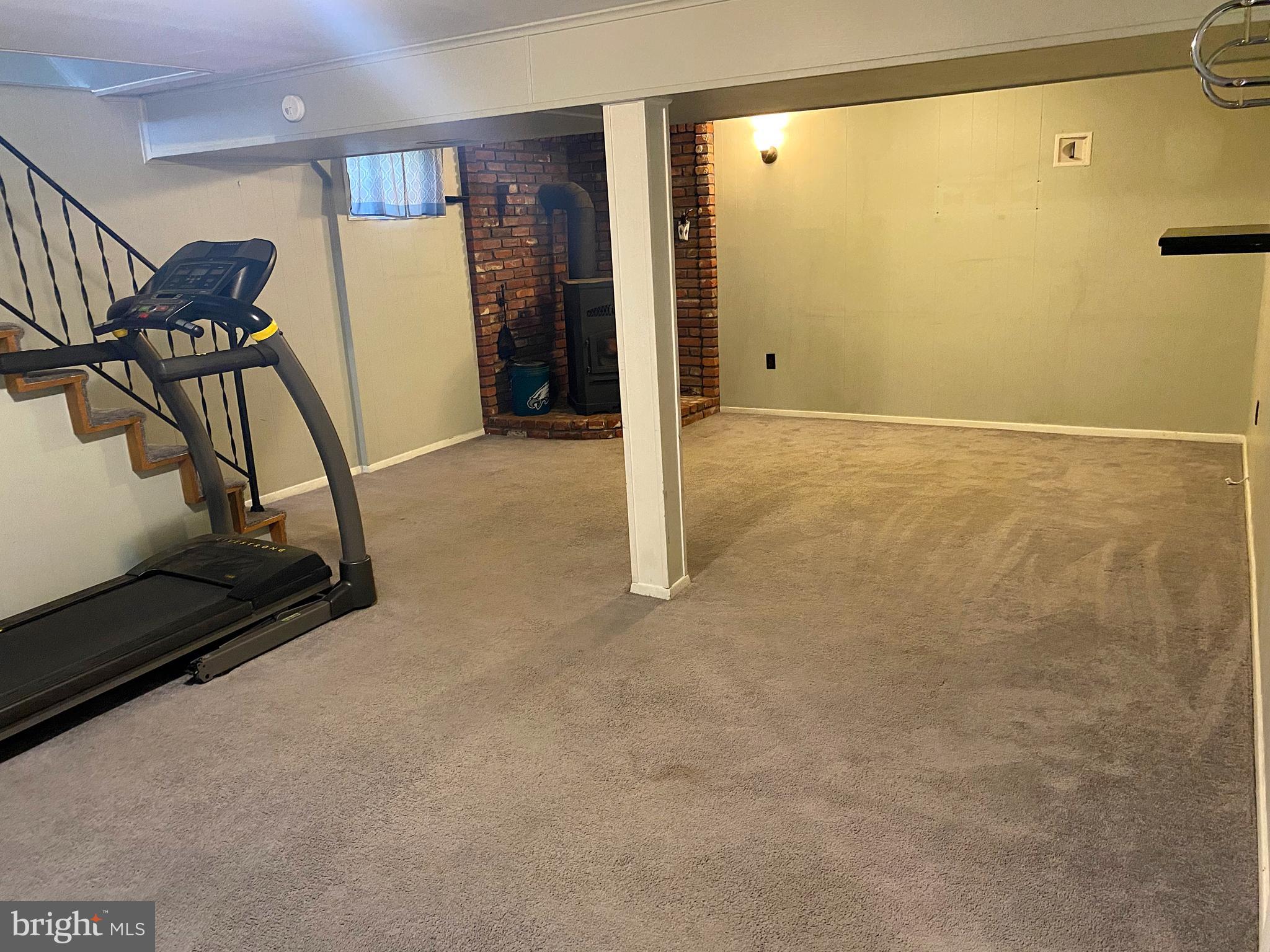 10 Tuscany Road Aston, PA 19014 - Photo 32 of 53 a view of a room with gym equipment