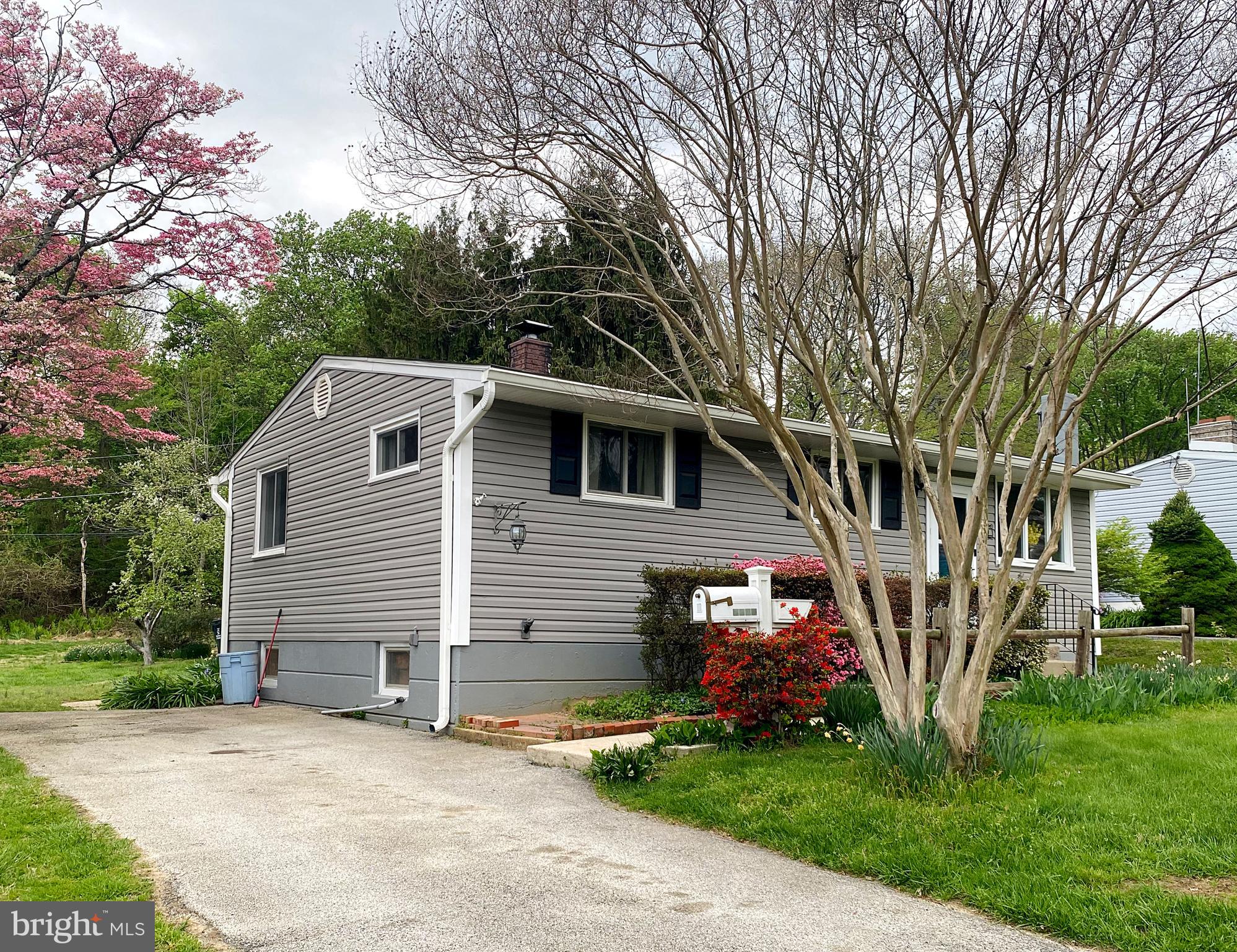 10 Tuscany Road Aston, PA 19014 - Photo 4 of 53 a view of a house with a yard