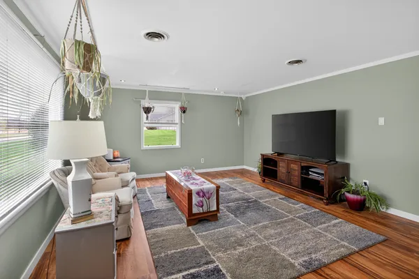 $189,900 | 2985 Garden City Road, Jackson, MI 49201