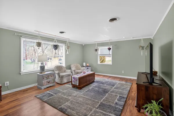 $189,900 | 2985 Garden City Road, Jackson, MI 49201