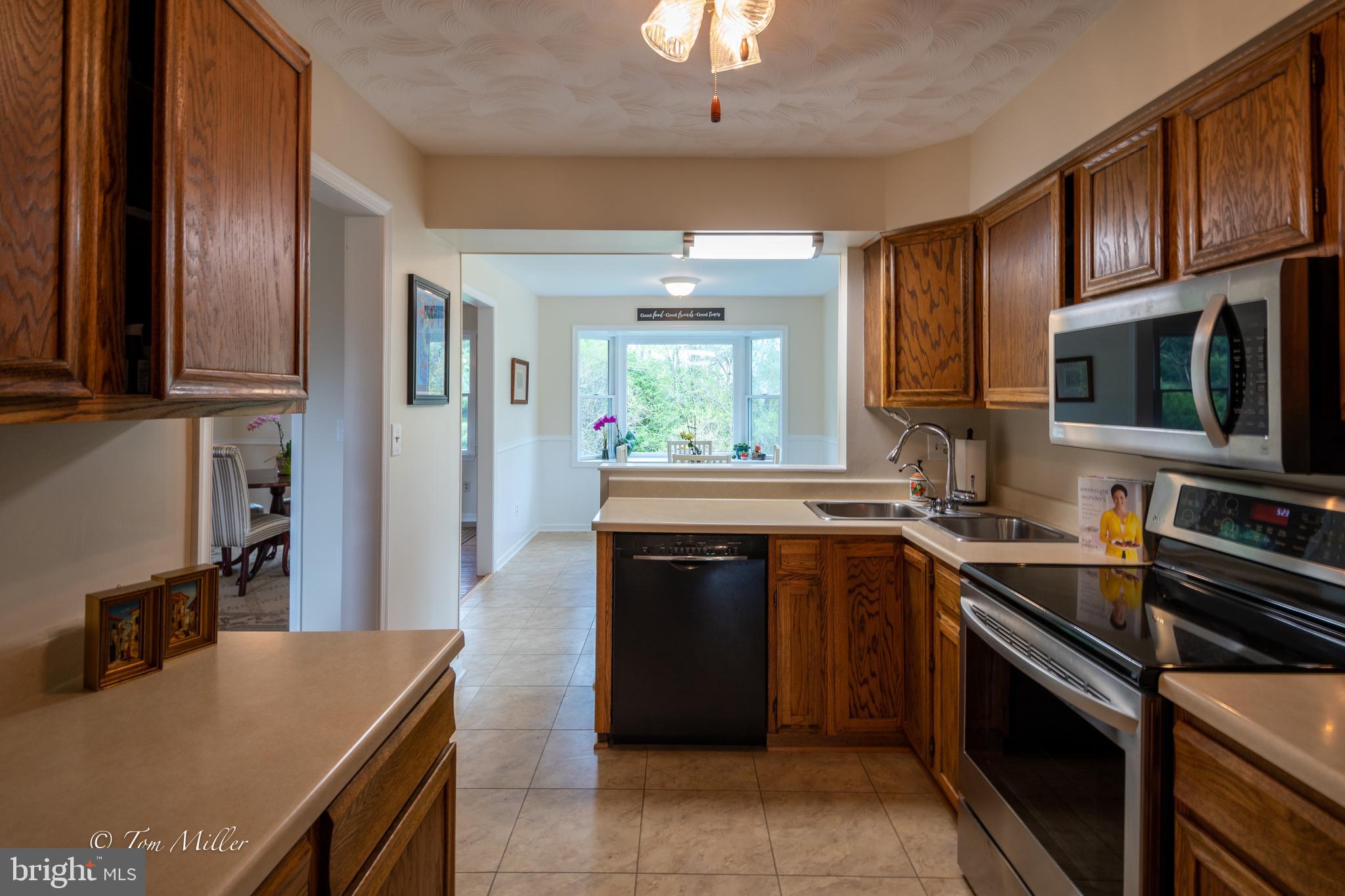 2539 Bert Fowler Road Hampstead, MD 21074 - Photo 16 of 65 View Straight Thru Kitchen to Breakfast Room