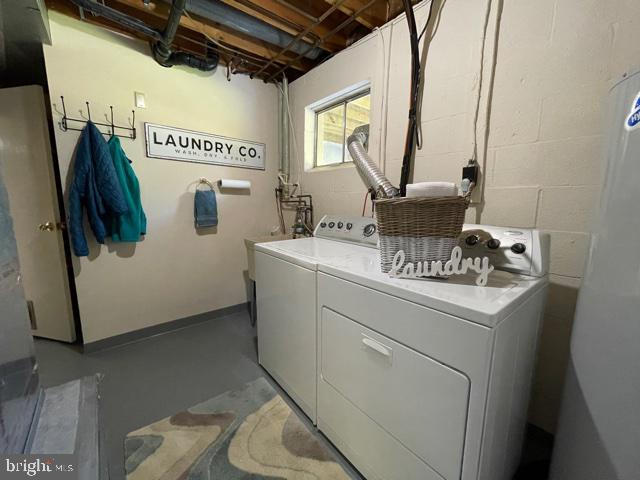 2539 Bert Fowler Road Hampstead, MD 21074 - Photo 50 of 65 Laundry Room with Utility Sink & Windows