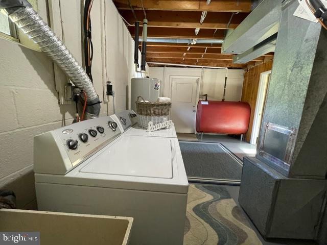 2539 Bert Fowler Road Hampstead, MD 21074 - Photo 52 of 65 View of Laundry/Utility Room Towards Garage