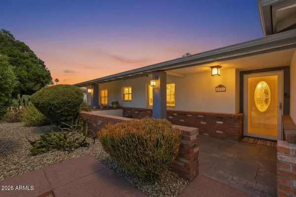 a front view of house with yard
