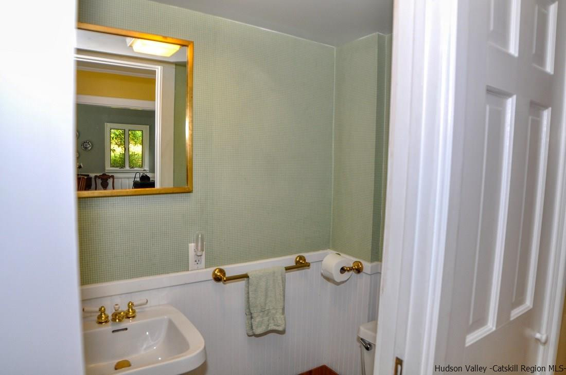 33 Macdaniel Road Woodstock, NY 12409 - Photo 10 of 35 Photo 10