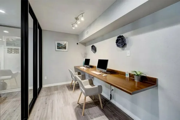 $1,131 | 851 Threadneedle Street, Unit 402, Houston, TX 77079