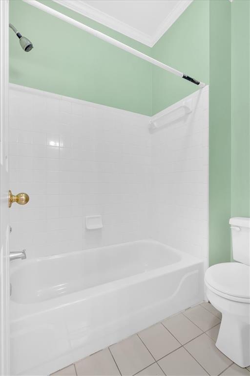 2021 Cockrell Pointe Northwest Kennesaw, GA 30152 - Photo 34 of 59 a bathroom with a toilet and a bathtub