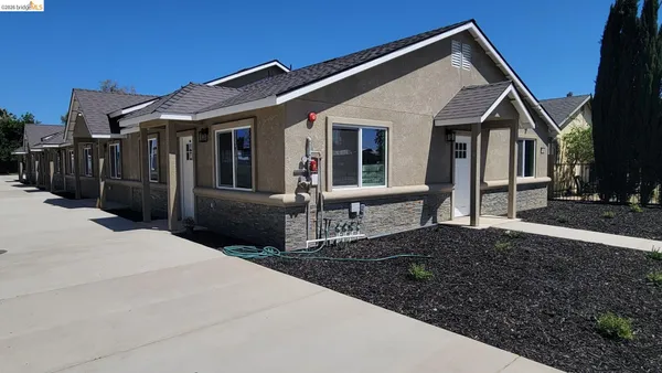 $1,299,999 | 300 North Soderquist Road, Turlock, CA 95380