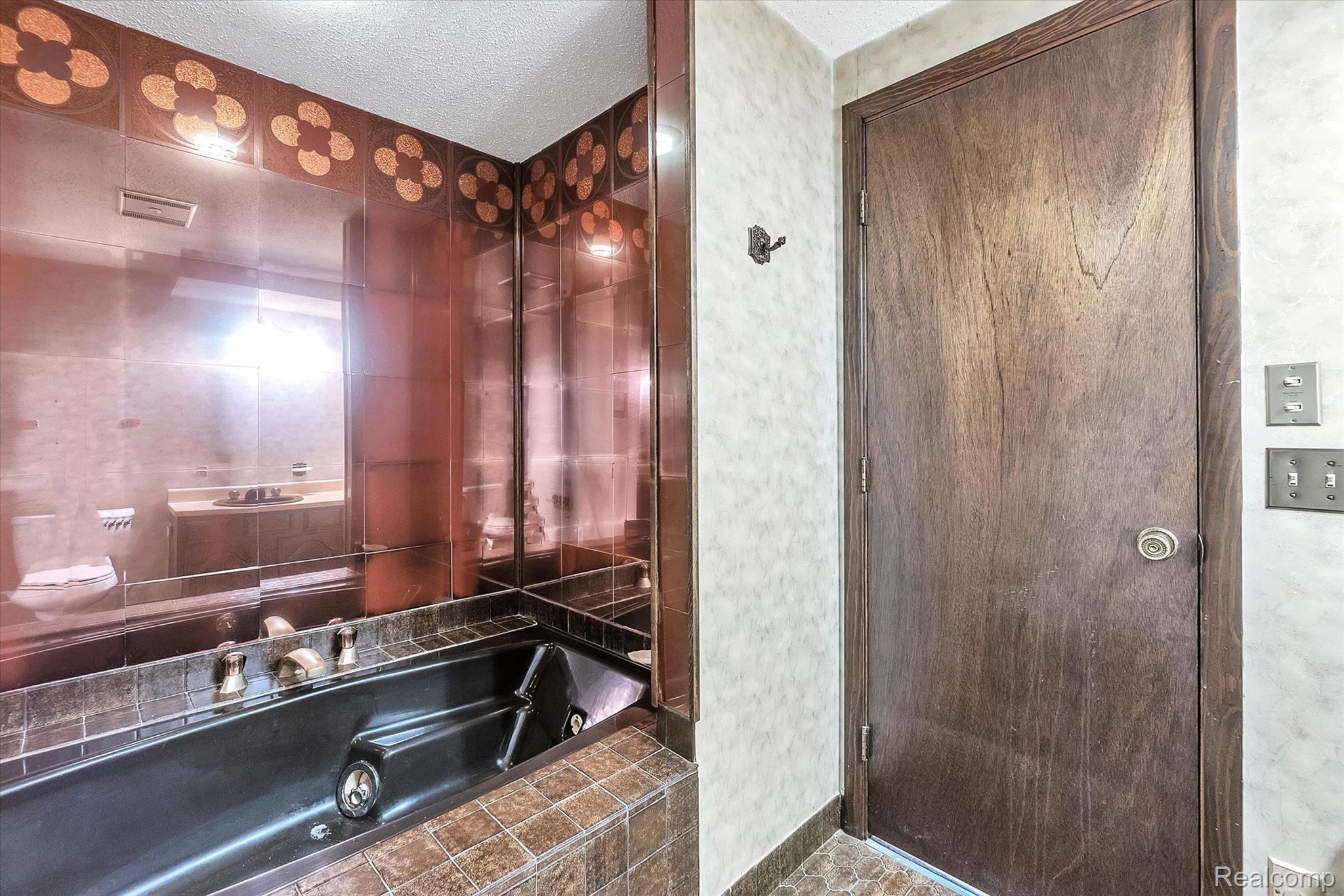 11512 Center Road Fenton, MI 48430 - Photo 34 of 45 Gallery Image 34