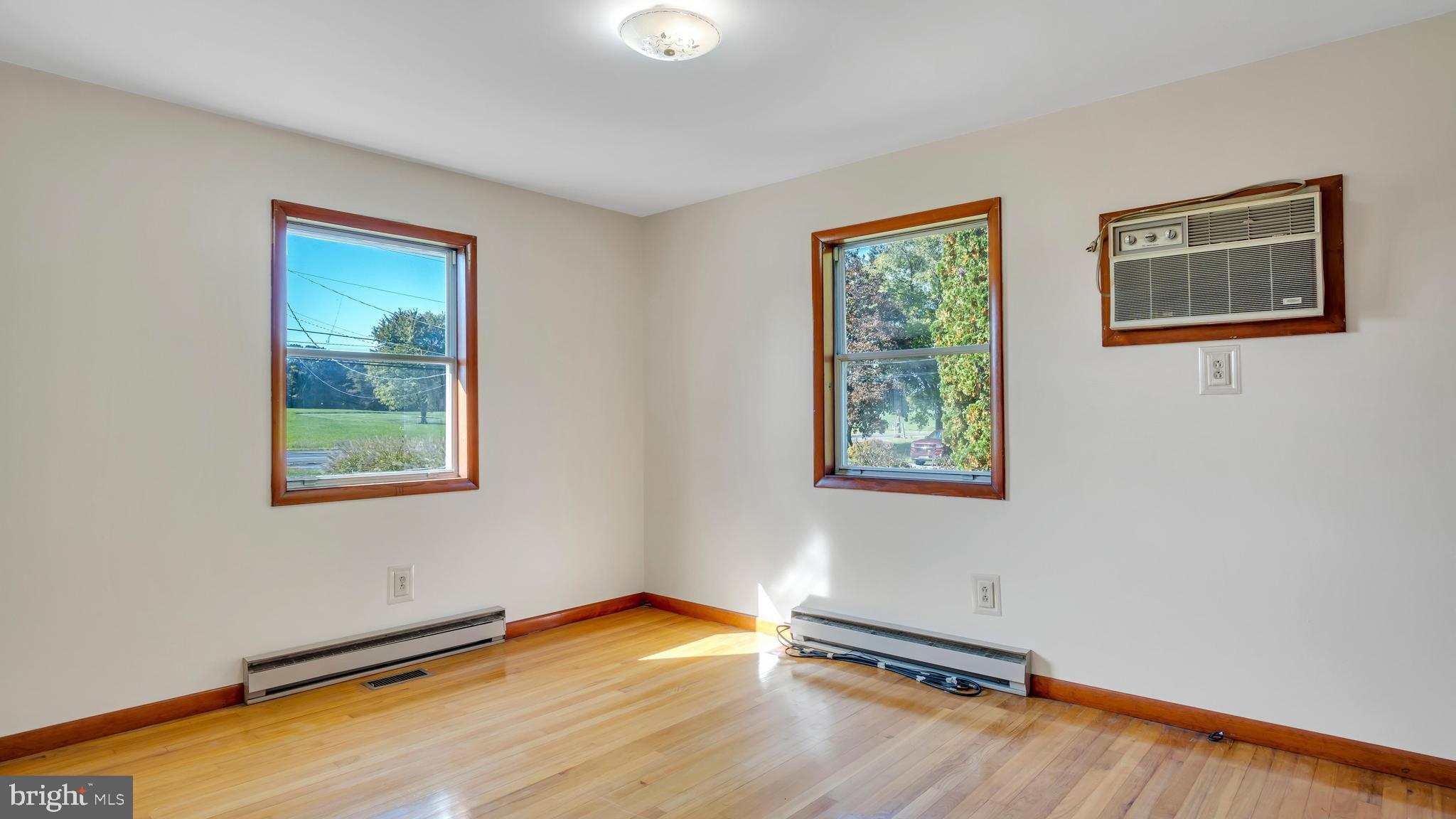 2099 Newville Road Carlisle, PA 17015 - Photo 15 of 33