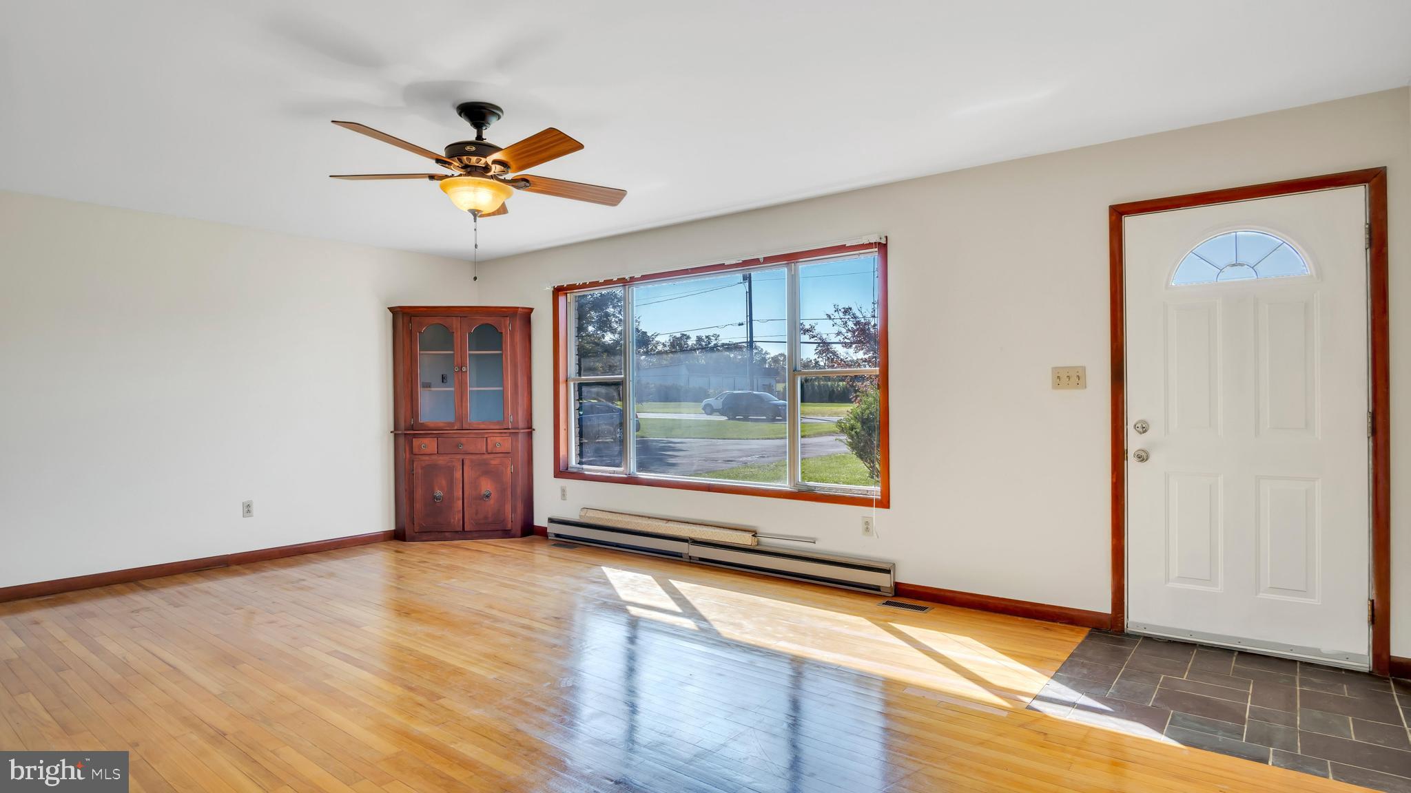 2099 Newville Road Carlisle, PA 17015 - Photo 5 of 33