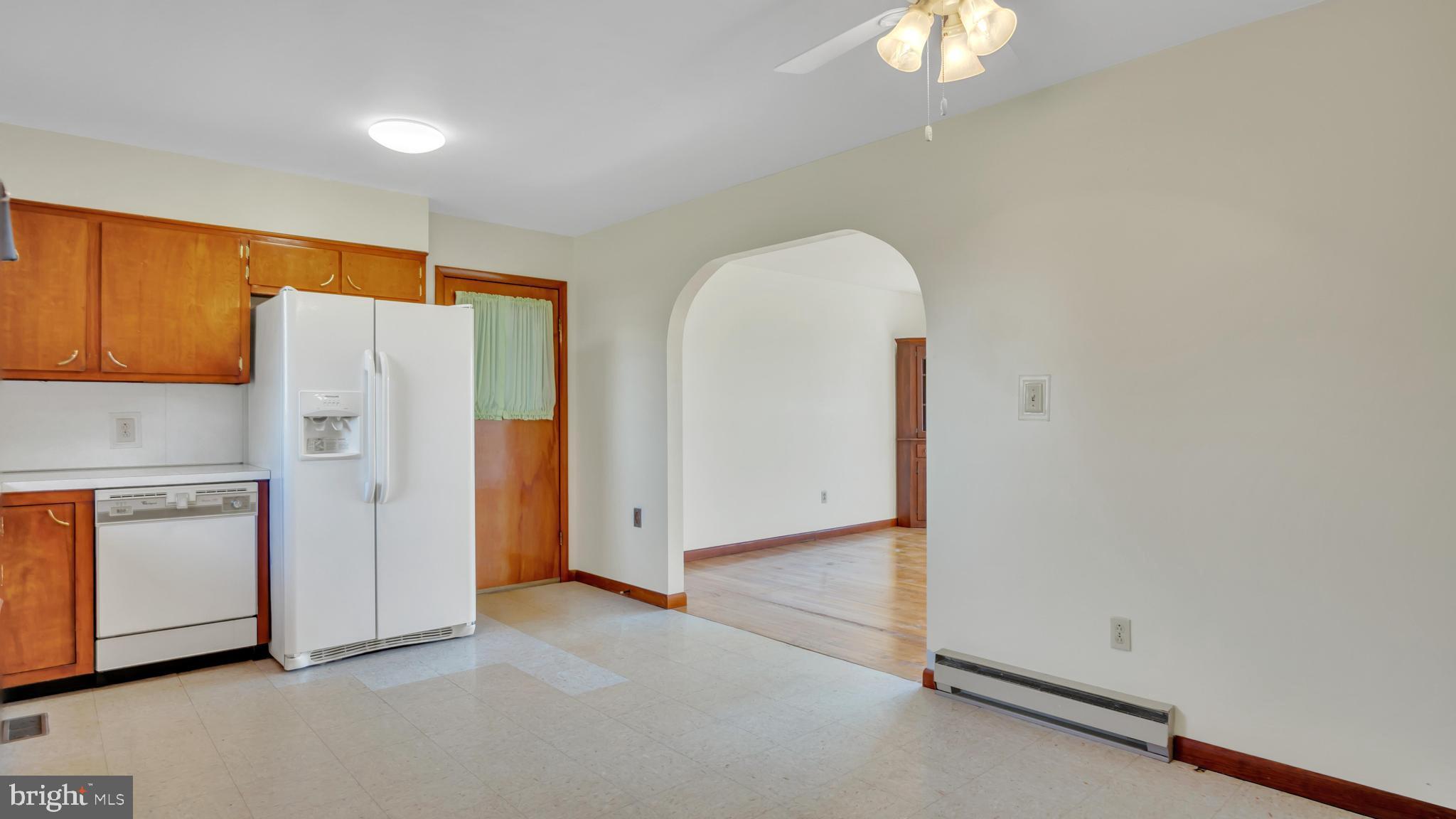 2099 Newville Road Carlisle, PA 17015 - Photo 9 of 33