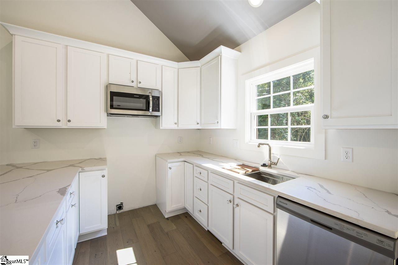 3 Foxhall Road Greenville, SC 29605 - Photo 5 of 21 Stainless Appliances