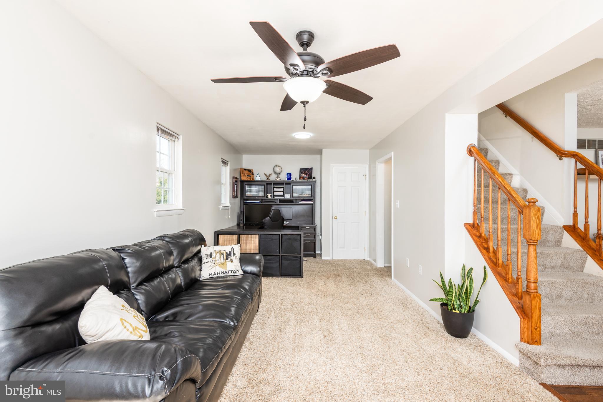 48 Fox Run Way Arnold, MD 21012 - Photo 21 of 33 a living room with furniture