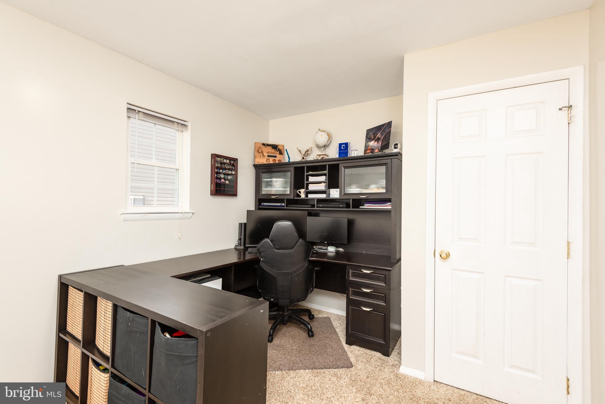 48 Fox Run Way Arnold, MD 21012 - Photo 22 of 33 a room with a workspace