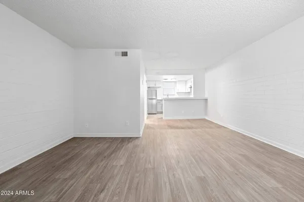 $738 | 1601 West Camelback Road, Unit E10AE, Phoenix, AZ 85015