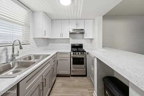 $636 | 1601 West Camelback Road, Unit E10AE, Phoenix, AZ 85015