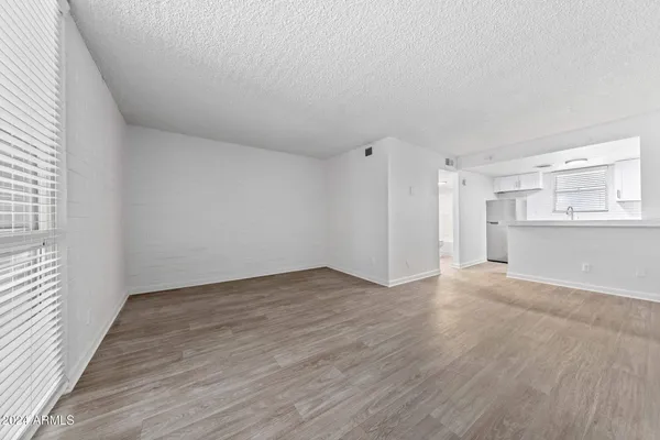 $738 | 1601 West Camelback Road, Unit E10AE, Phoenix, AZ 85015