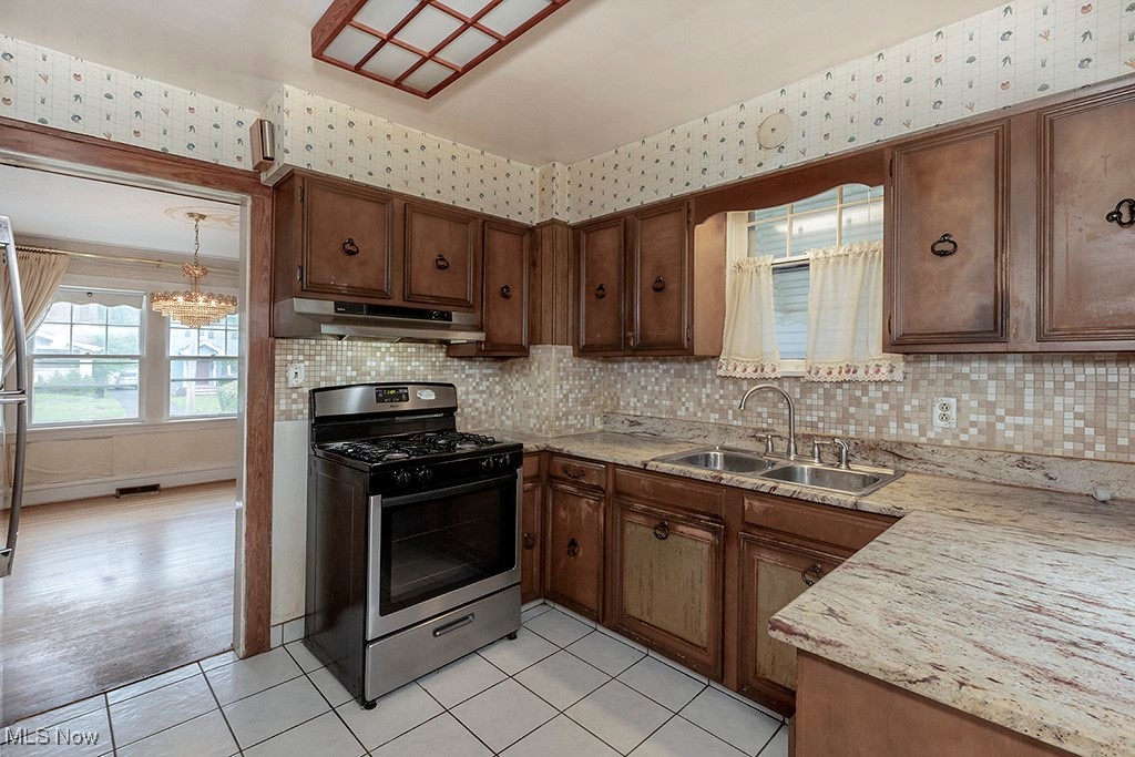 3336 Dellwood Road Cleveland, OH 44118 - Photo 16 of 42