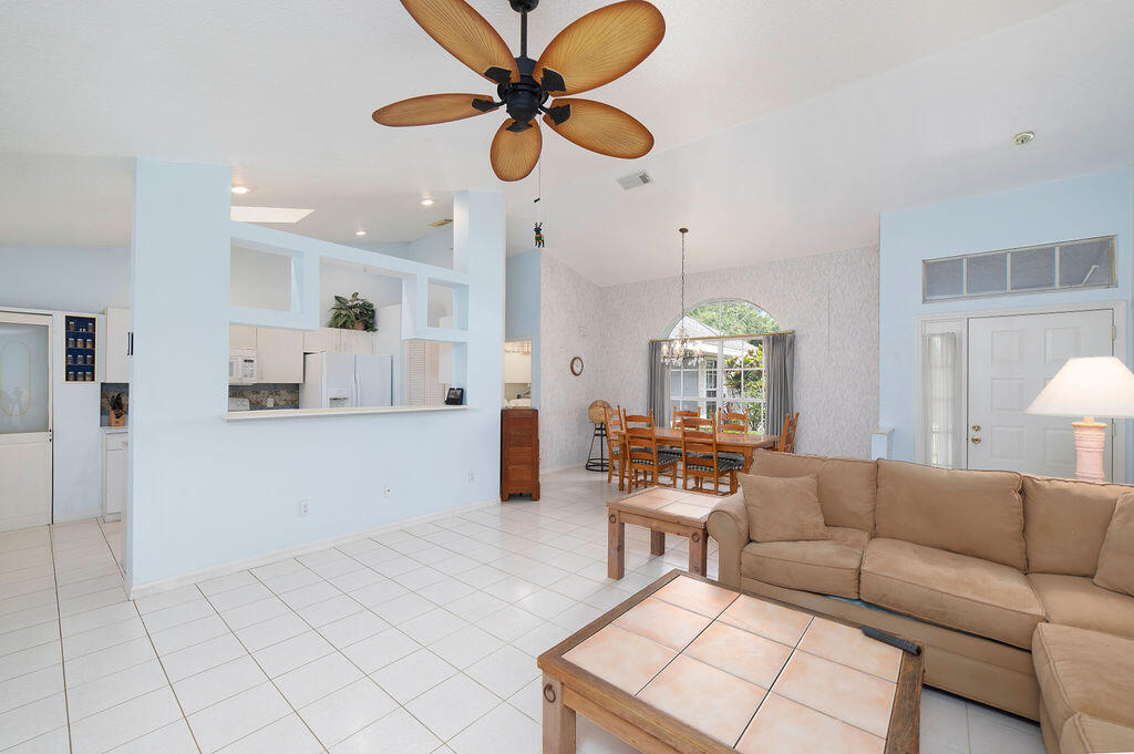 2286 Southwest Cree Road Port St. Lucie, FL 34953 - Photo 7 of 49 Image21