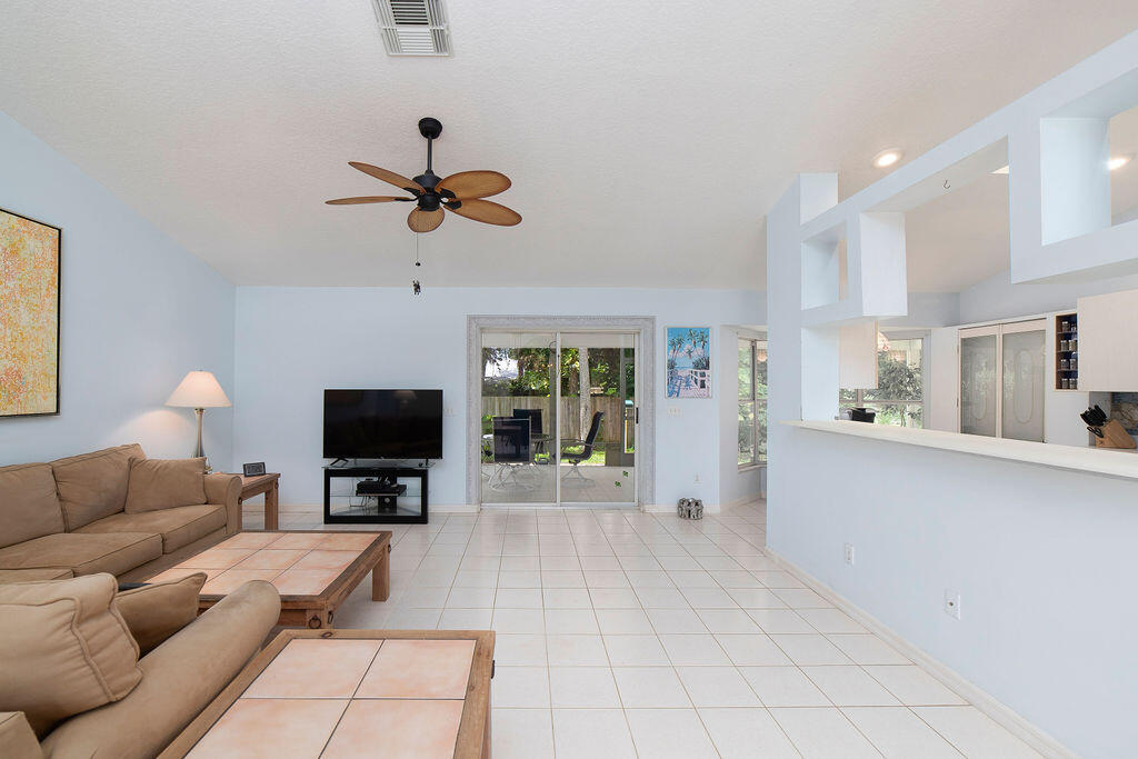 2286 Southwest Cree Road Port St. Lucie, FL 34953 - Photo 9 of 49 Image27