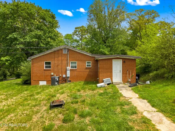 $299,900 | 1757 Cottage Hill Circle, New Market, TN 37820