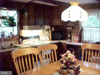 2644 Cedar Top Road Mohnton, PA 19540 - Photo 3 of 6