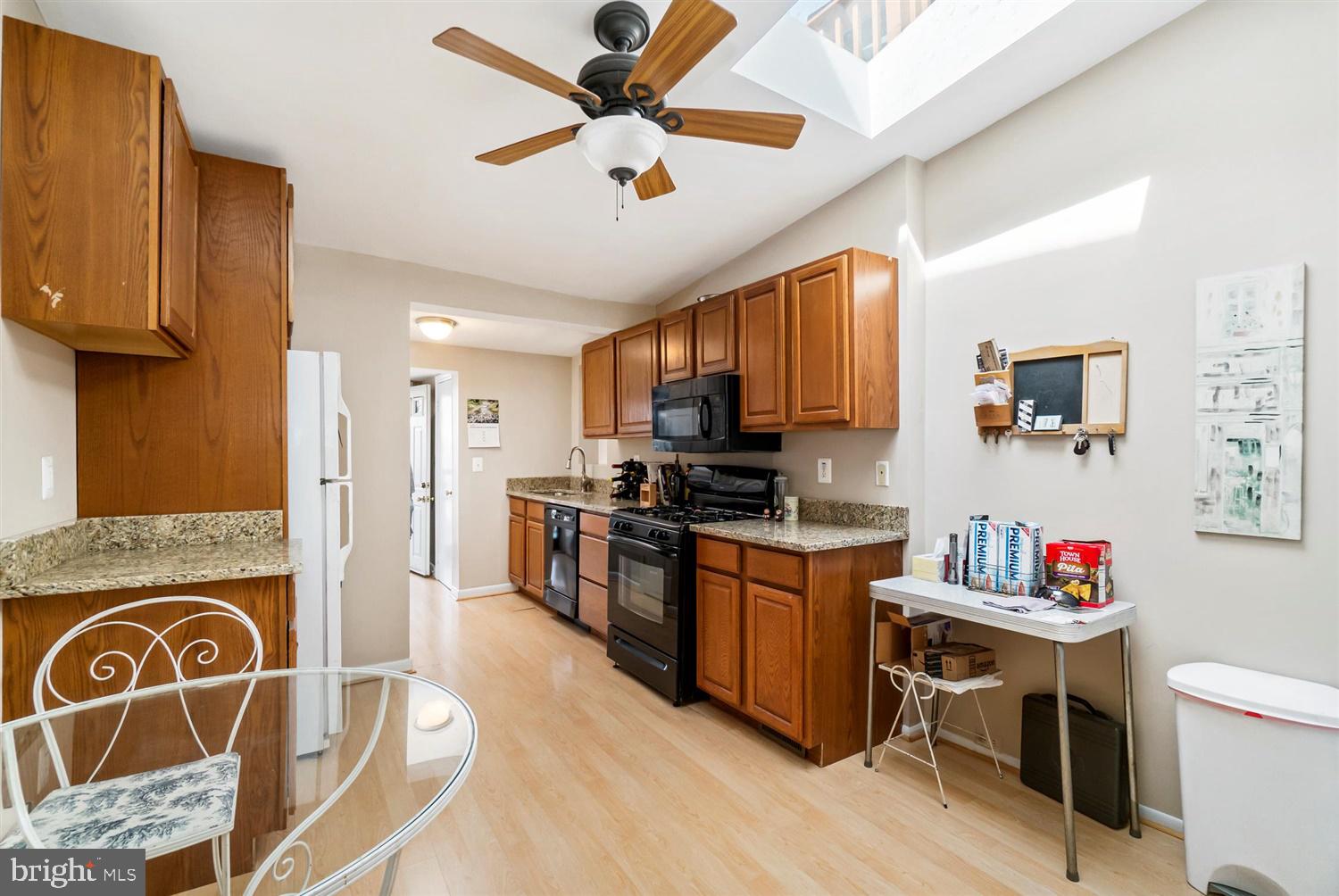 1514 Riverside Avenue Baltimore, MD 21230 - Photo 8 of 27 Kitchen