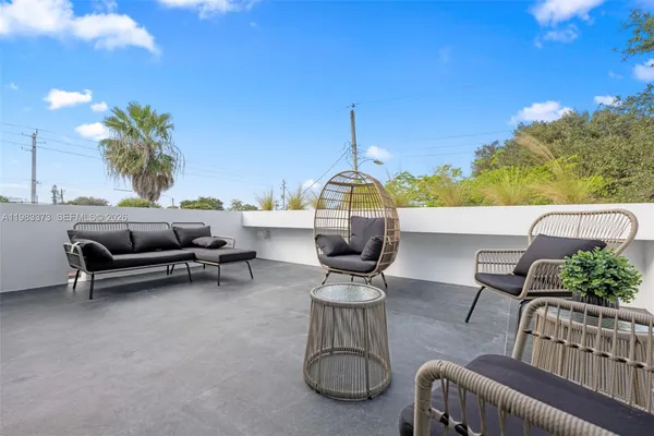 $3,000,000 | 80 Northwest 45th Street, Miami, FL 33127