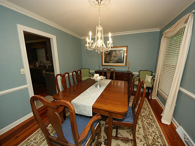 745 Milldenhall Road Mount Pleasant, SC 29464 - Photo 4 of 33 04