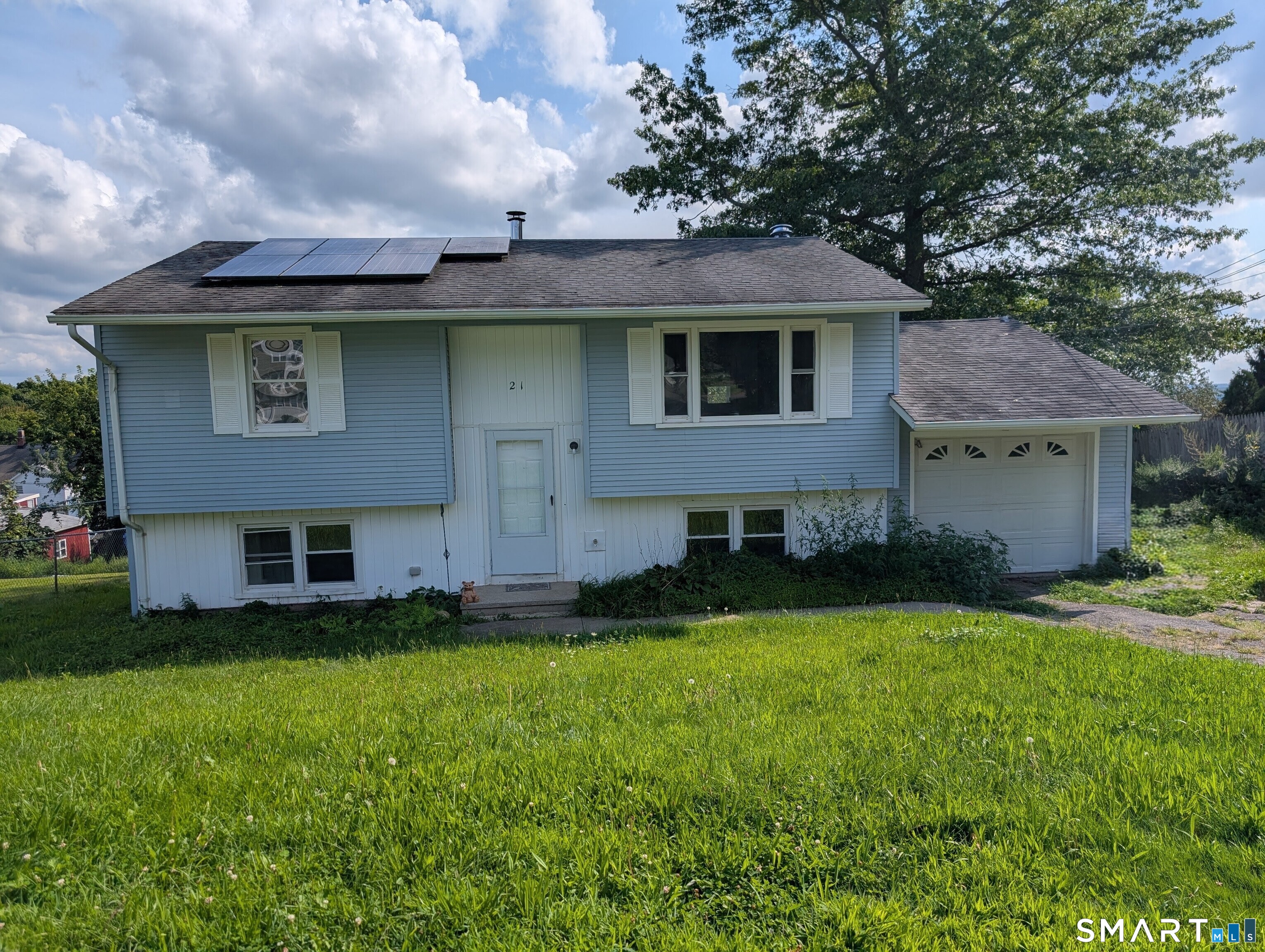21 Bosse Road Waterbury, CT 06704 - Photo 1 of 12 Gallery Image 1