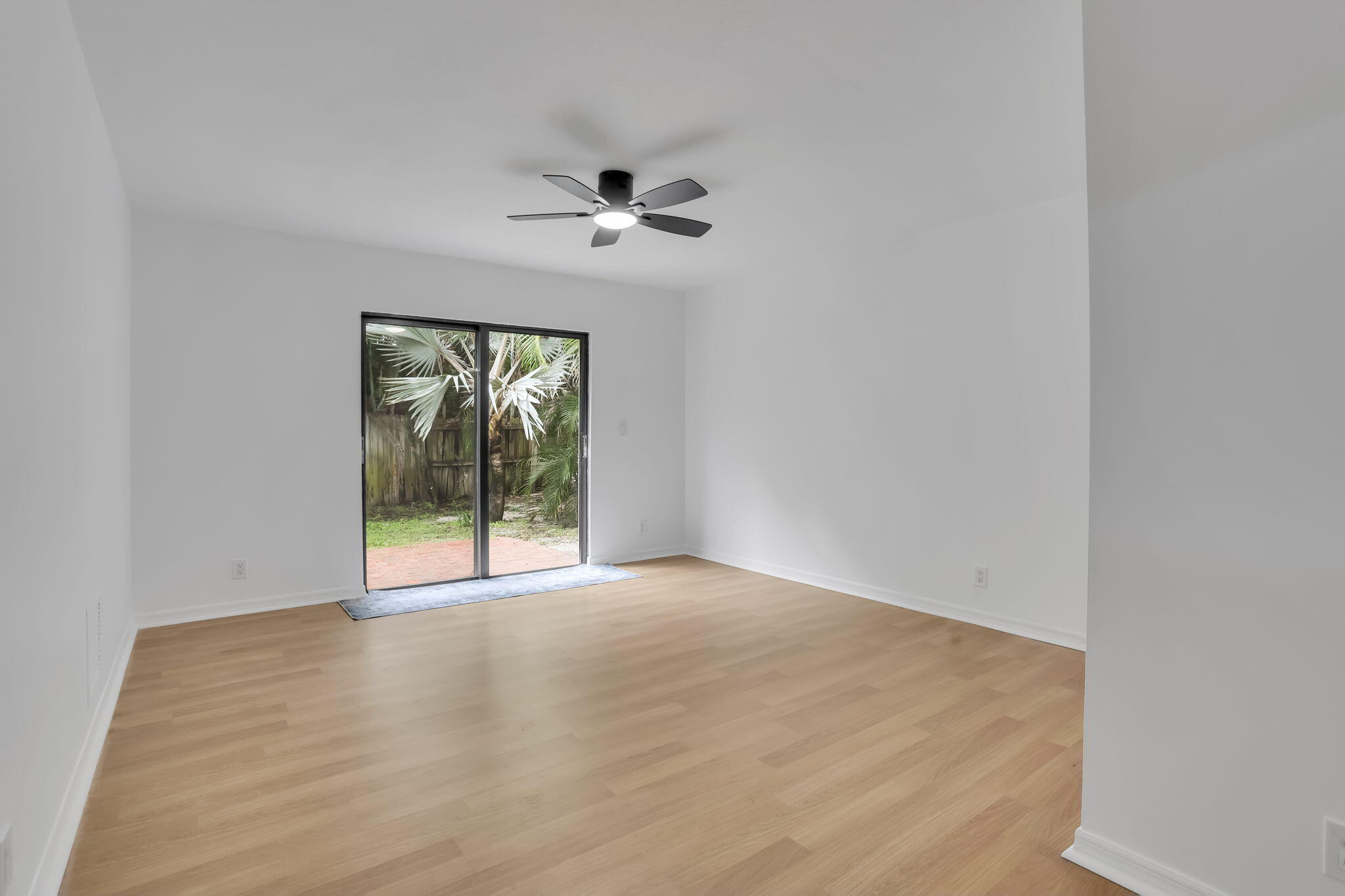 631 Bailey Street Boca Raton, FL 33487 - Photo 13 of 31 21-web-or-mls-0E2A8154