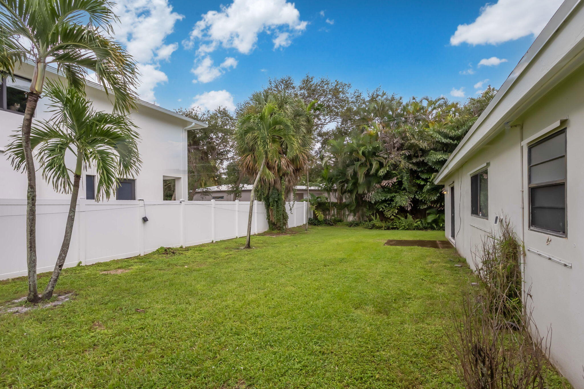 631 Bailey Street Boca Raton, FL 33487 - Photo 18 of 31 6-web-or-mls-0E2A8104-HDR
