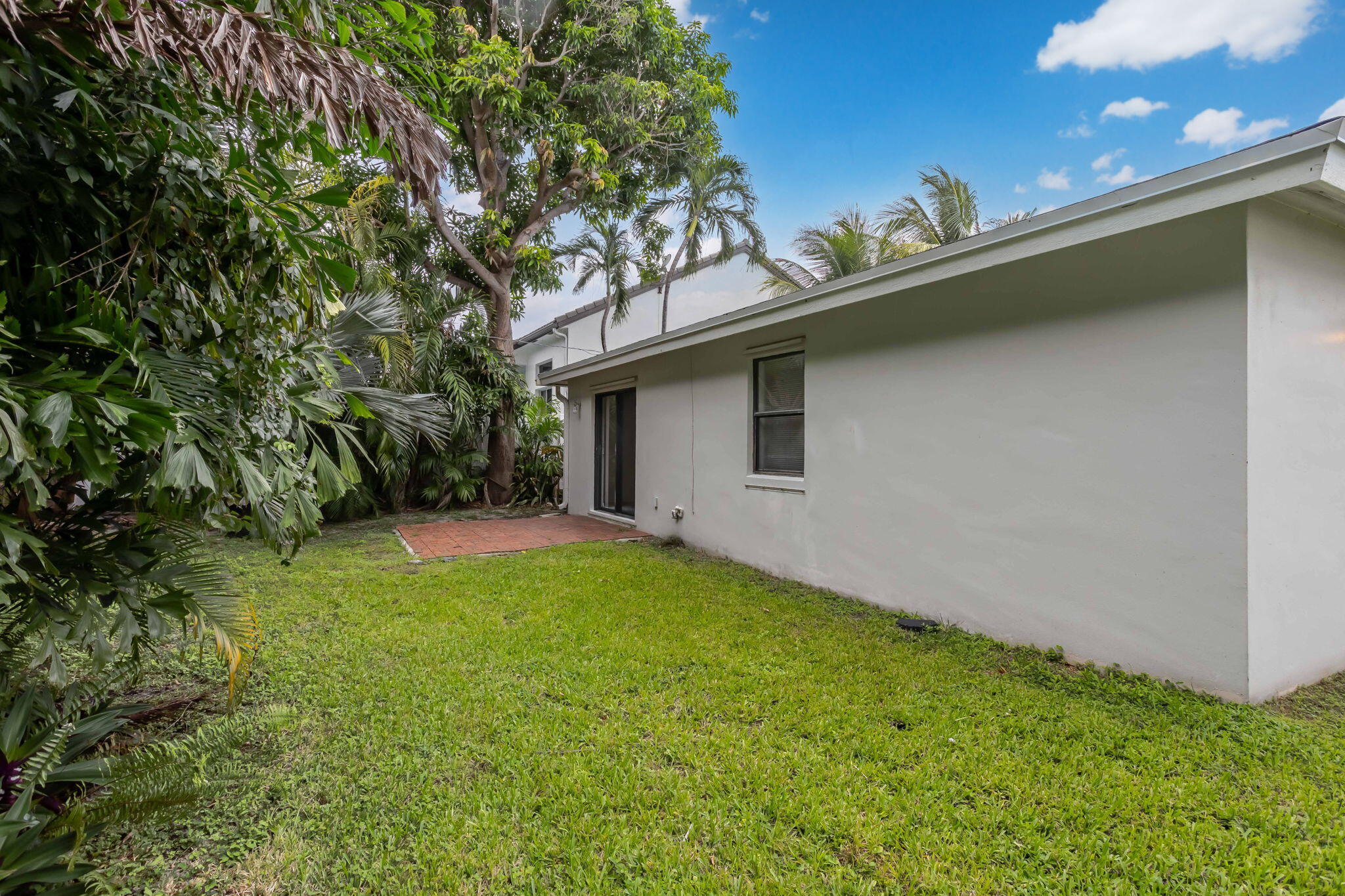 631 Bailey Street Boca Raton, FL 33487 - Photo 20 of 31 9-web-or-mls-0E2A8089-HDR