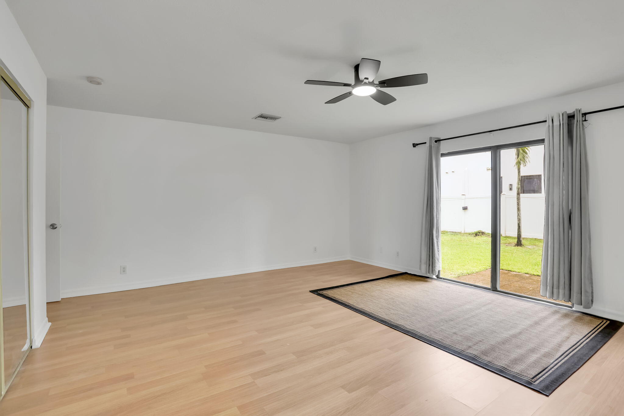 631 Bailey Street Boca Raton, FL 33487 - Photo 24 of 31 25-web-or-mls-0E2A8179