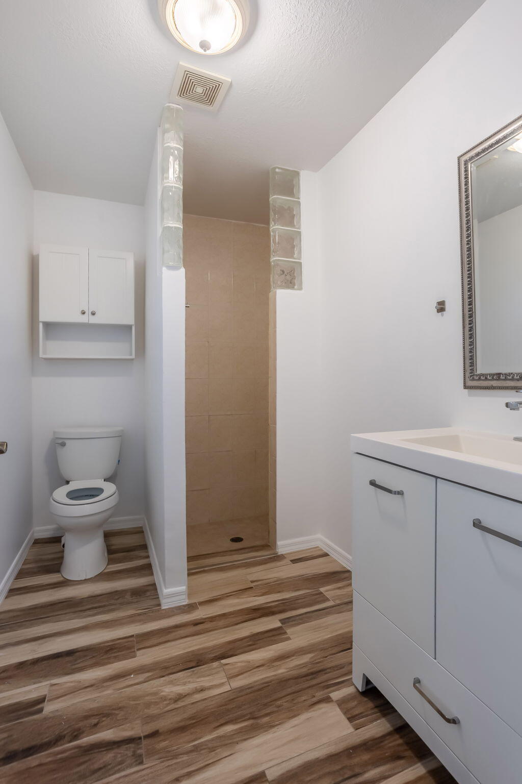 631 Bailey Street Boca Raton, FL 33487 - Photo 26 of 31 4-web-or-mls-0E2A8149-HDR