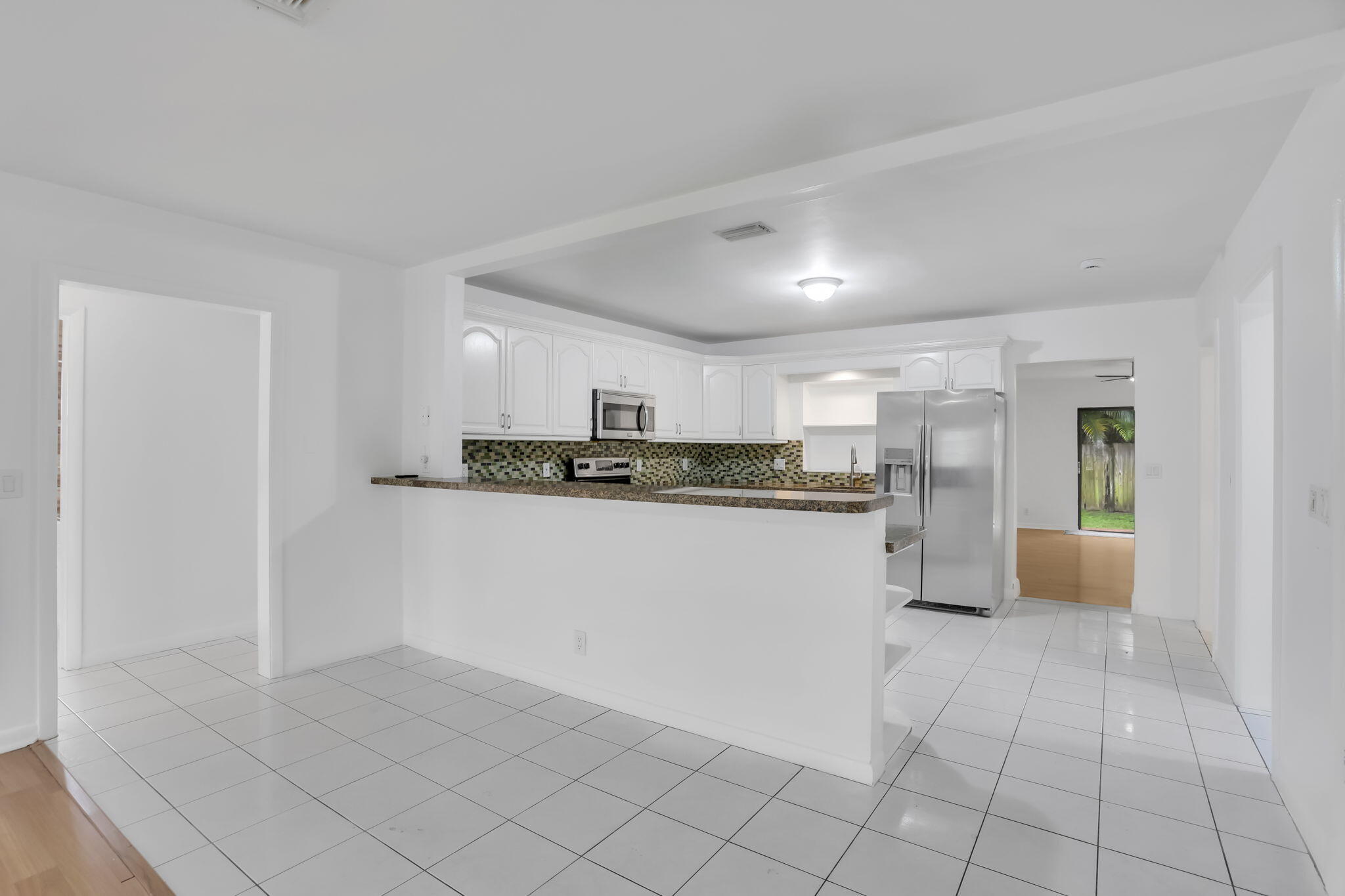 631 Bailey Street Boca Raton, FL 33487 - Photo 7 of 31 16-web-or-mls-0E2A8119