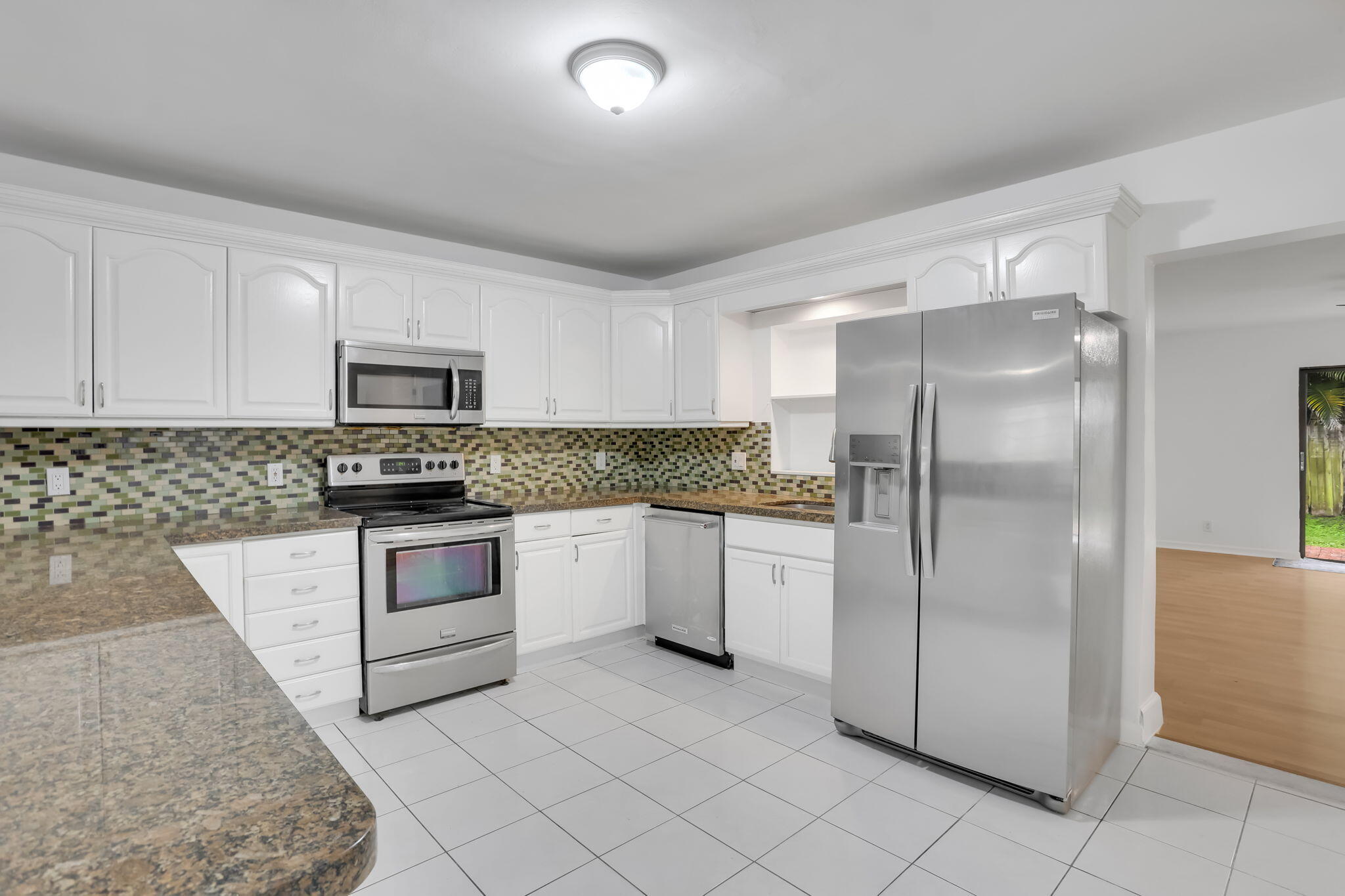 631 Bailey Street Boca Raton, FL 33487 - Photo 8 of 31 17-web-or-mls-0E2A8124