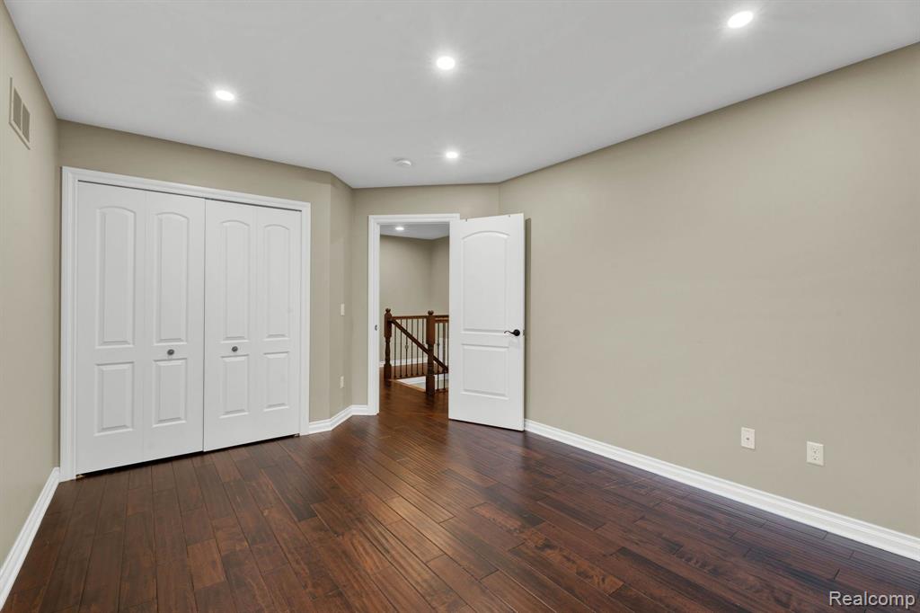 6736 Baker Utica, MI 48317 - Photo 30 of 53