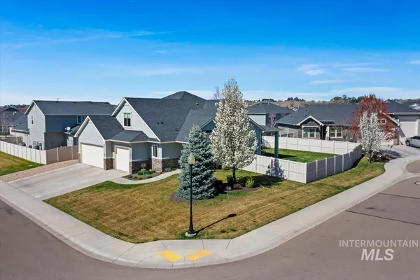 $749,900 | 11592 West Shortcreek Street, Star, ID 83669