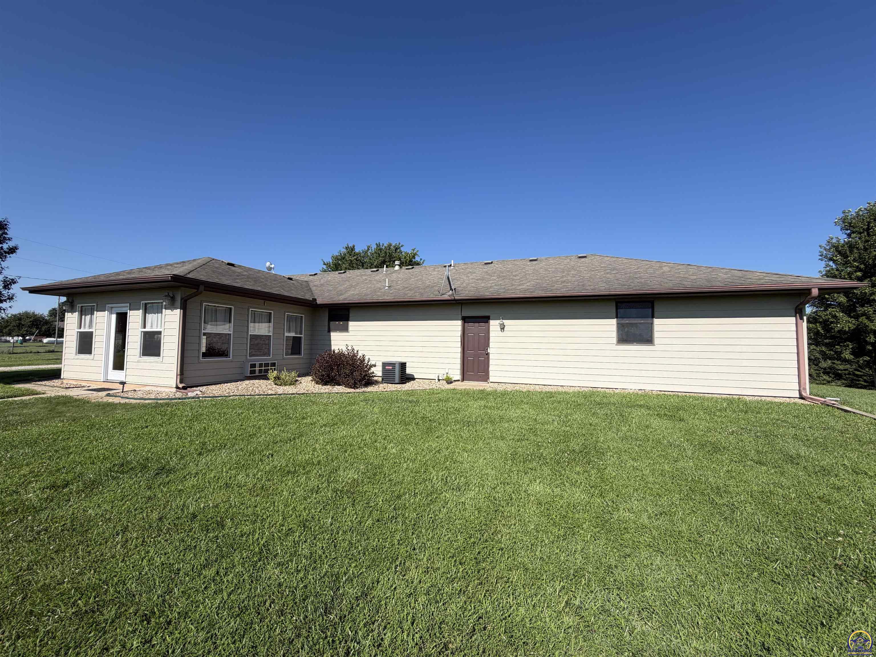 6130 Northeast Shaffer Road Topeka, KS 66617 - Photo 40 of 40