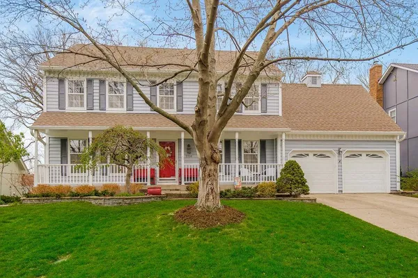 $525,000 | 9708 West 121st Terrace, Overland Park, KS 66213