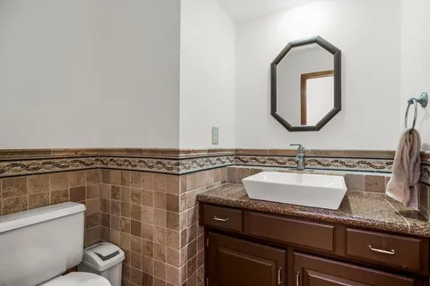 $525,000 | 9708 West 121st Terrace, Overland Park, KS 66213