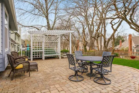 $525,000 | 9708 West 121st Terrace, Overland Park, KS 66213