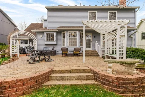 $525,000 | 9708 West 121st Terrace, Overland Park, KS 66213