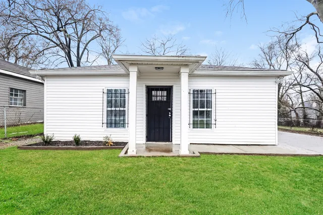 $2,370 | 815 Lena Street, Nashville, TN 37208